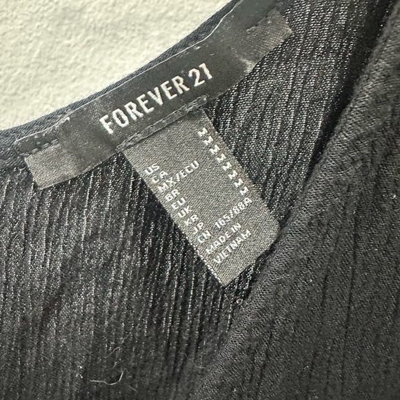 Forever 21 Black Ruffled Buttoned Blouse - Picture 2 of 4